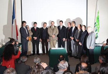 Consejo de Decanos de Agronomía del CRUCH asesorará al Senado - Foto 1