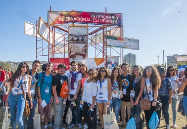 Programa de Movilidad Estudiantil participa en jornada de recepción novata