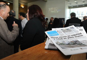 Realizan lanzamiento del periódico Curauma & Placilla en PUCV - Foto 1