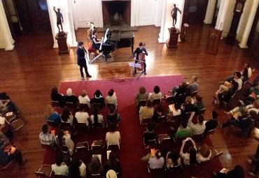 Con masiva asistencia de público Coro Femenino de Cámara inauguró Conciertos de Verano PUCV - Foto 2