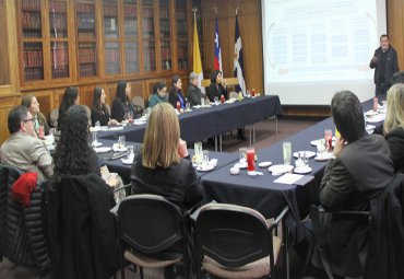 Unidad de Mejoramiento Docente brinda inducción sobre estrategias y acciones a docentes del Programa de Inglés - Foto 1