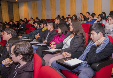 Escuela de Comercio realiza capacitación en educación financiera junto al SBIF - Foto 1