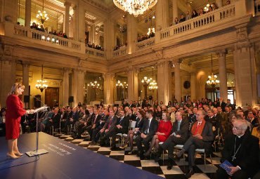 Orquesta Andina de la PUCV se presentó en celebración del Día de Europa en Santiago - Foto 1