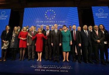Orquesta Andina de la PUCV se presentó en celebración del Día de Europa en Santiago - Foto 2