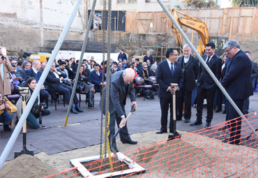 Bendicen y colocan primera piedra del nuevo edificio para Escuelas de Ingeniería Civil e Ingeniería en Construcción - Foto 3