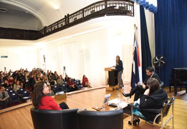 PUCV efectuó Seminario: “Hacia una efectiva Vinculación con el Medio”
