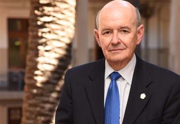 Rector Elórtegui integra Comisión Técnica de Financiamiento