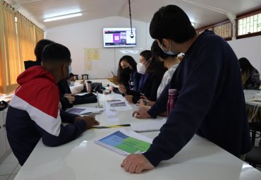 Iniciativa liderada por la PUCV: Escolares de Chile y Escocia intercambian experiencias en el marco de la COP26