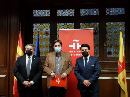 AGCID y PUCV crean alianza con el Instituto Cervantes para consolidar la enseñanza del español como herramienta de cooperación - Foto 1