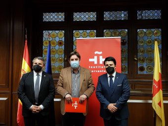 AGCID y PUCV crean alianza con el Instituto Cervantes para consolidar la enseñanza del español como herramienta de cooperación