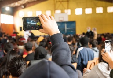 Orquesta Clásica PUCV retoma conciertos educacionales presenciales en Liceo Bicentenario de Viña del Mar - Foto 1