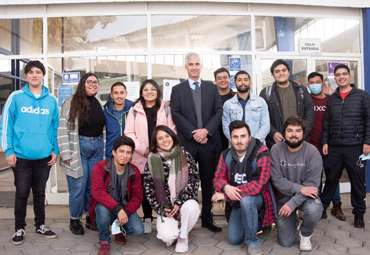 Escuela de Ingeniería Mecánica inauguró el año académico con conferencia sobre IAs - Foto 2