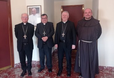 Gran Canciller y Vice Gran Canciller PUCV se reúnen con representantes de la Congregación para la Educación Católica del Vaticano