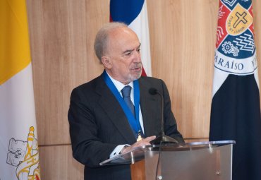 PUCV otorga grado de Doctor Scientiae et Honoris Causa al director de la RAE Santiago Muñoz Machado - Foto 2