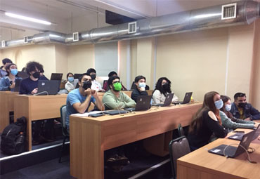 IMA PUCV inaugura renovada sala Génesis 02 con asignaturas vinculadas a nuevas tecnologías