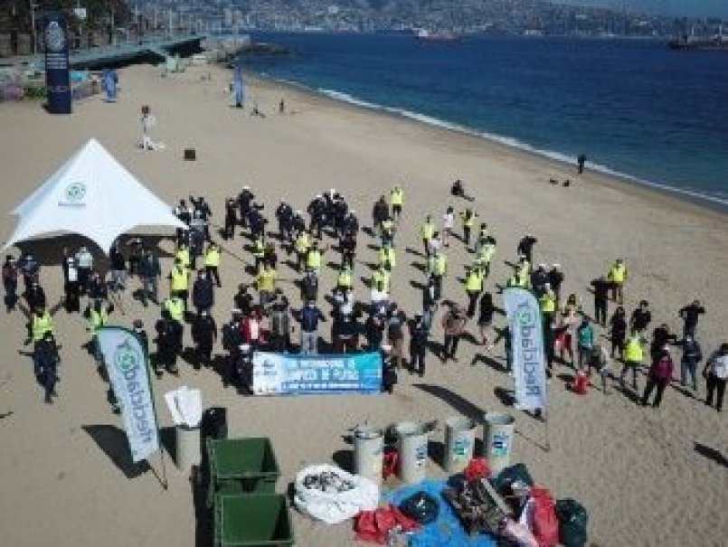 PUCV realizará limpieza de playa en Caleta Portales
