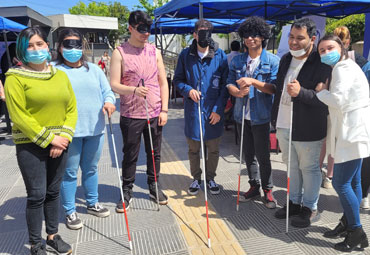 Estudiantes PUCV participaron de taller vivencial sobre discapacidad
