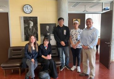Estudiantes de Propedéutico PUCV realizan pasantía en Instituto de Física