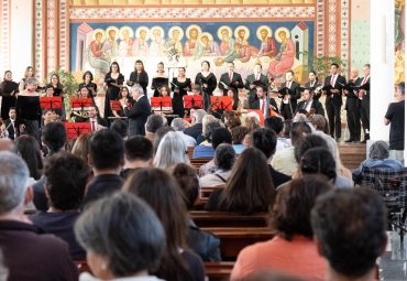 Coro PUCV y Orquesta realizan emotivo concierto navideño en Limache - Foto 1