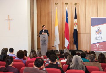 PUCV realizó ceremonia de bienvenida a hijos e hijas de académicos (as) y funcionarios (as) - Foto 1