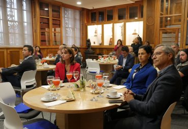 Filósofa Adela Cortina reflexionó sobre ética empresarial en la PUCV - Foto 4