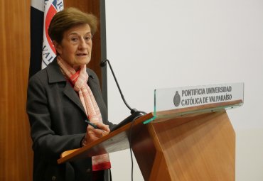 Filósofa Adela Cortina reflexionó sobre ética empresarial en la PUCV