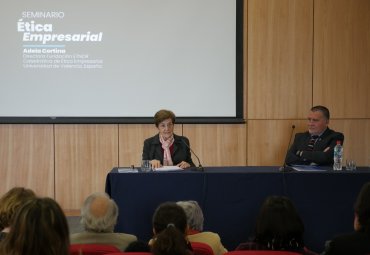 Filósofa Adela Cortina reflexionó sobre ética empresarial en la PUCV - Foto 2