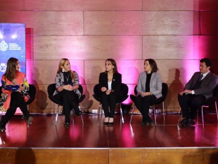 PUCV impulsa la colaboración tecnológica con empresas en la quinta edición del Sunset de Innovación - Foto 1