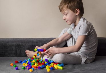 PUCV realizará conversatorio online sobre trayectoria educativa en espectro autista