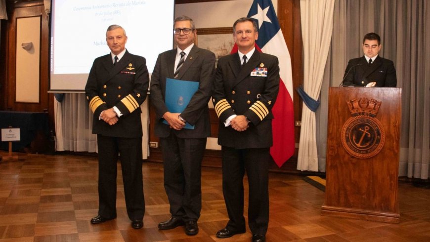 Académico de Ingeniería Mecánica es reconocido como colaborador del año por Revista de la Armada