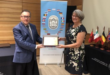 PUCV suscribió convenio de colaboración con el Cuerpo Consular de Valparaíso