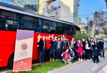 Estudiantes de Propedéutico PUCV Santiago visitaron diversos campus en Valparaíso