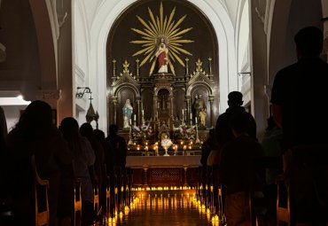 Comunidad PUCV participó en Adoración Cantada recordando al Papa Francisco