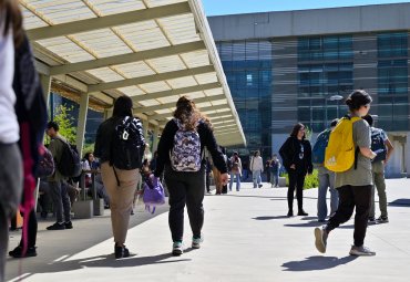 Conversatorio: "Fake News y los desafíos de la divulgación científica"