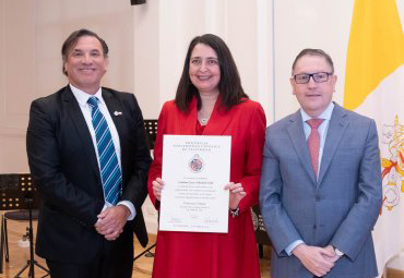 VIDEO: Universidad reconoce a nuevos profesores y profesoras titulares