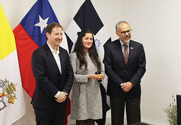 PUCV y Banco Santander distinguen a estudiantes beneficiados con Beca de Movilidad Internacional 2025