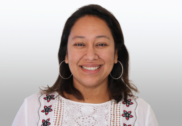 Académica Javiera Pavez asume categoría de Profesora Auxiliar