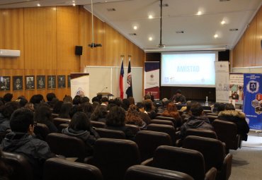 Abordan la "amistad" en una nueva versión del Café Filosófico