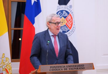 The International Relations master’s Degree celebrated its 15 years with a conference by Chancellor Alberto van Klaveren