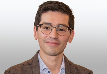 Profesor Raúl Burgos asume como nuevo director del Magíster en Relaciones Internacionales