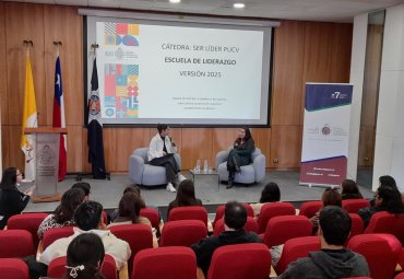 Estudiantes participan en la primera edición de la Cátedra Ser PUCV