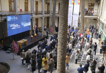 Conmemoran instalación de la Primera Piedra en Casa Central rumbo al Centenario