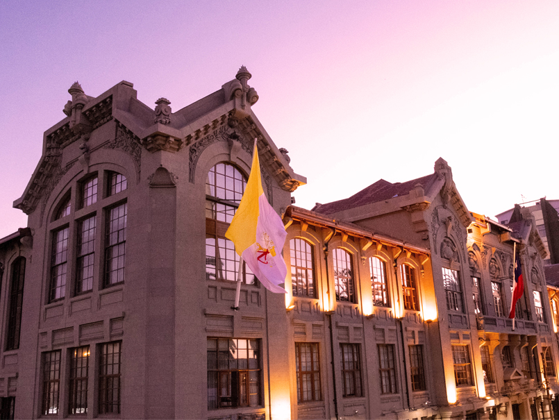 PUCV destaca entre las mejores universidades de la región según ranking THE Latam