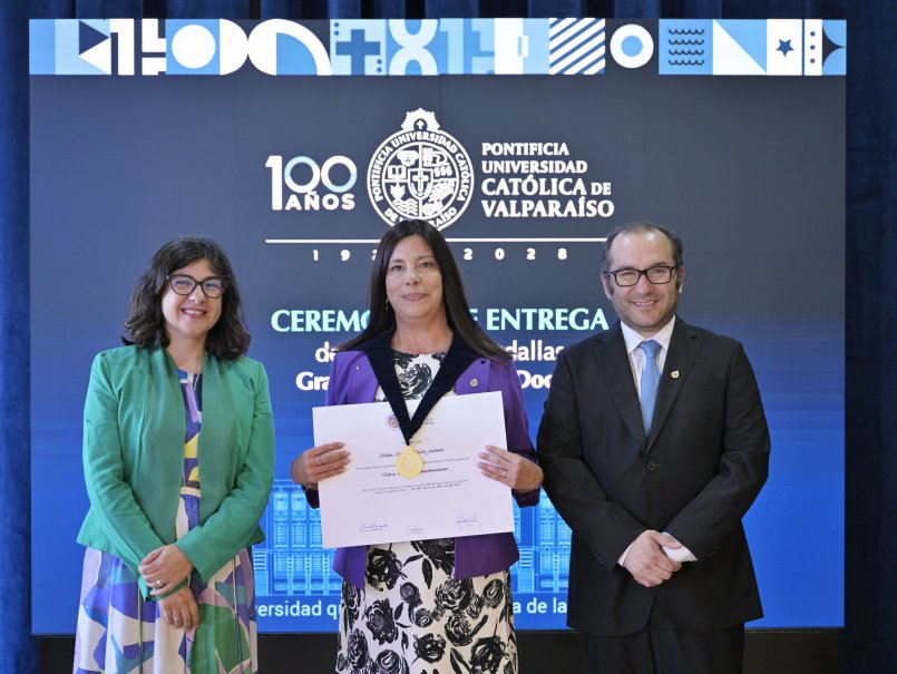 Universidad ha graduado a 863 doctores y doctoras contribuyendo al desarrollo del país