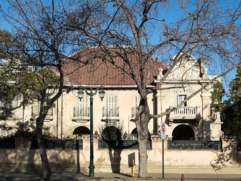PUCV reafirma derecho de propiedad sobre la Casa Losada y su compromiso con el rescate patrimonial