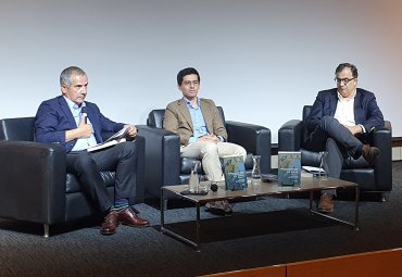 Presentan libro sobre conservadurismo y nacionalismo en Chile