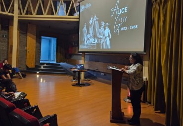 Universidad aborda el aporte de las mujeres en el cine a través de taller sobre Alice Guy