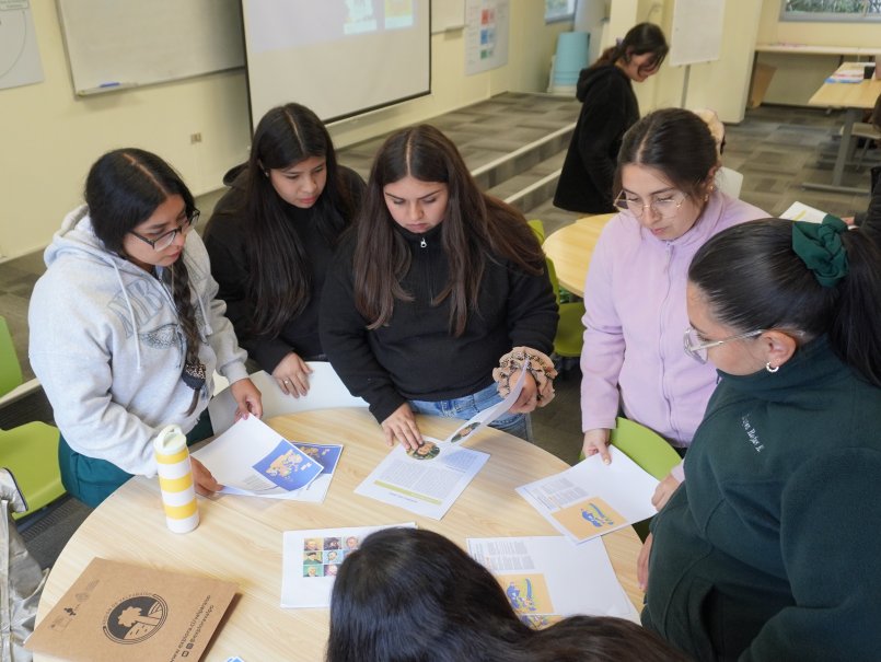 Explora Valparaíso presenta Programa PIPE a educadoras en formación de la PUCV