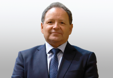 Abogado PUCV Luis Rojas asume como secretario general del Senado