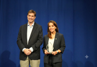 PUCV recibe reconocimiento por su innovación en educación emprendedora